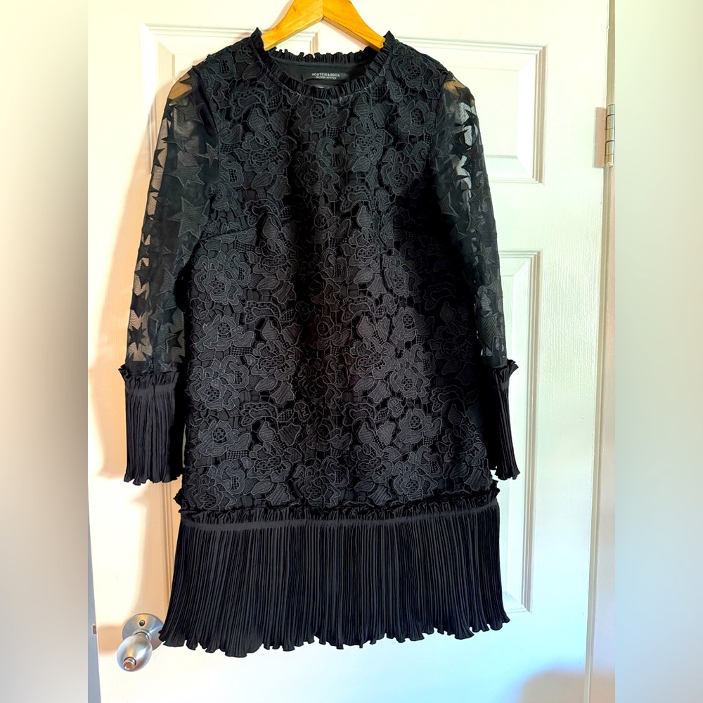 Black jazzy dress with details- size S